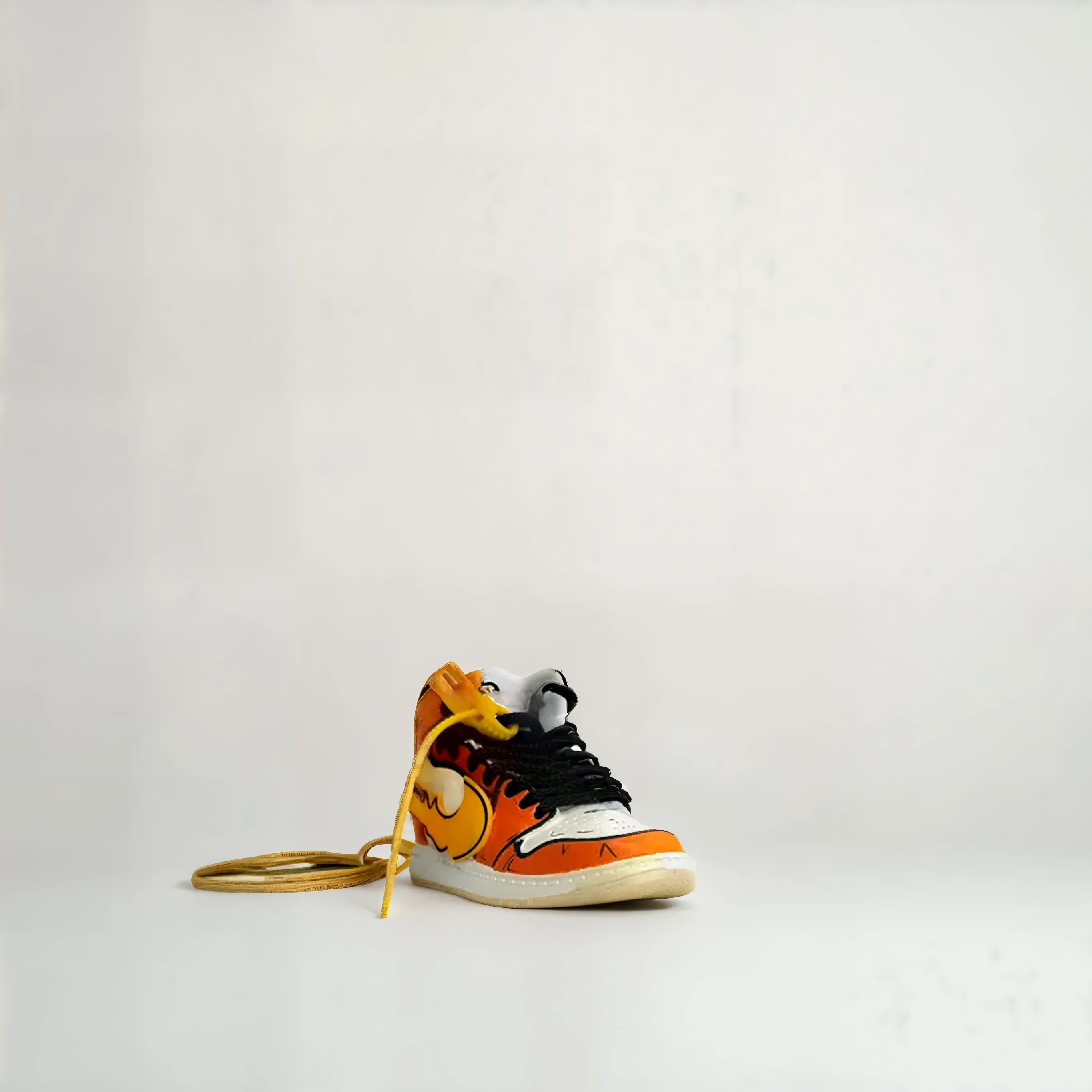 Single MiniSneakers Hypebeast - Side View