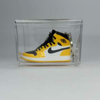 Single MiniSneakers Mid Yellow - Glass Box View